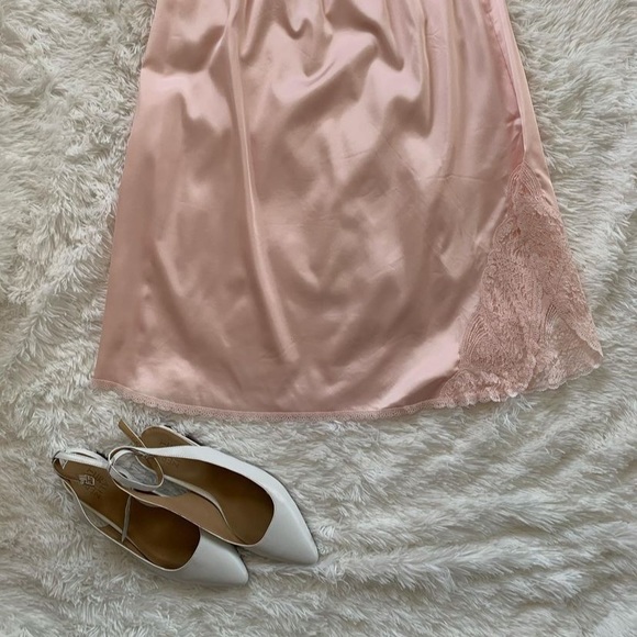 SOLD!🤎Vintage Satin MIDI Skirt - Picture 2 of 3